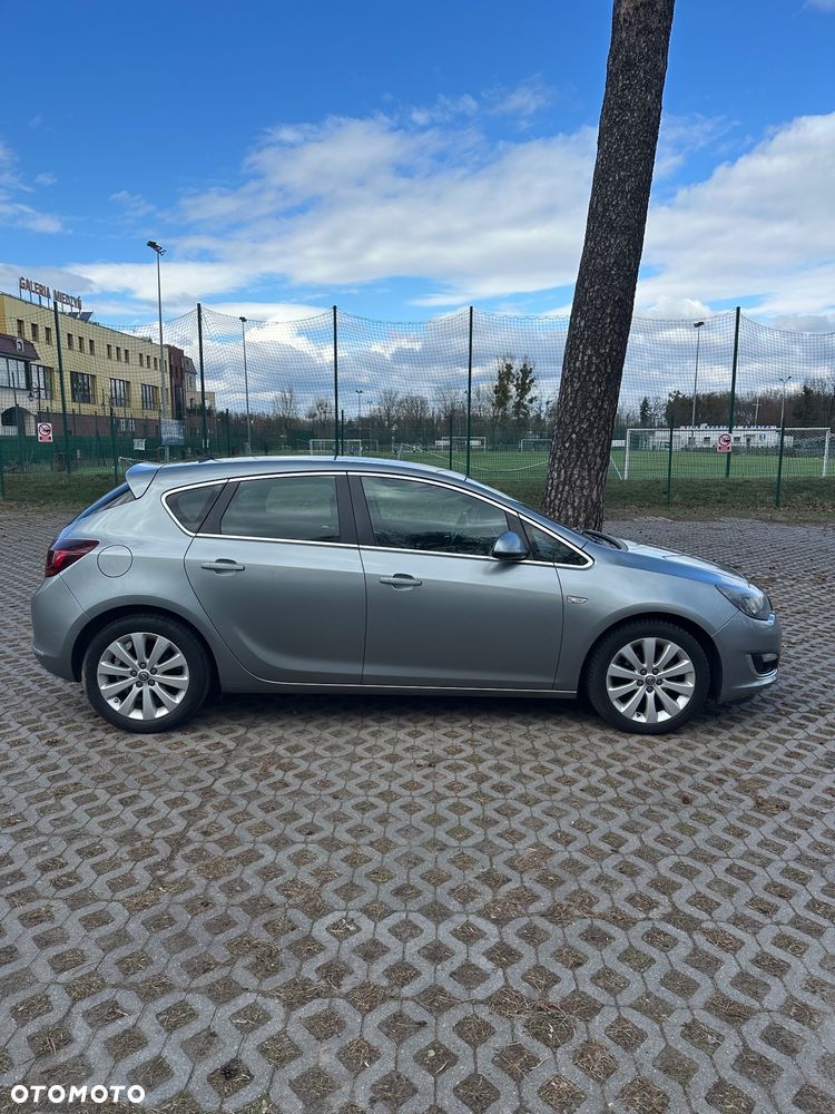 Opel Astra 1.4 T Cosmo - 13