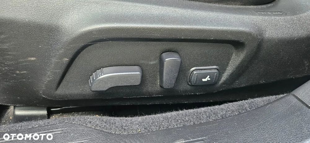 Subaru Legacy - 30