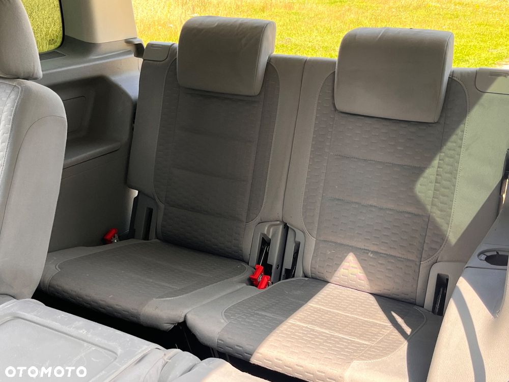 Volkswagen Touran 1.9 TDI DPF DSG Highline - 31