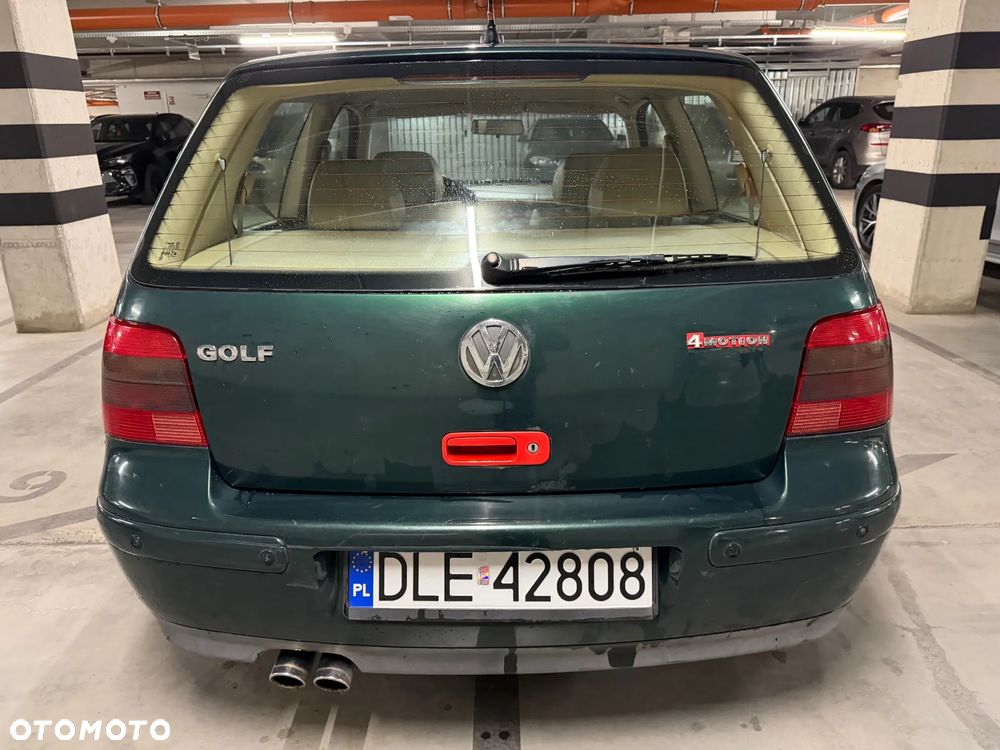 Volkswagen Golf - 6