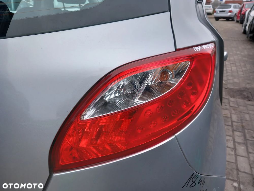 MAZDA 2 DE LAMPA PRAWA TYLNA PRAWY TYŁ W BŁOTNIK - 1