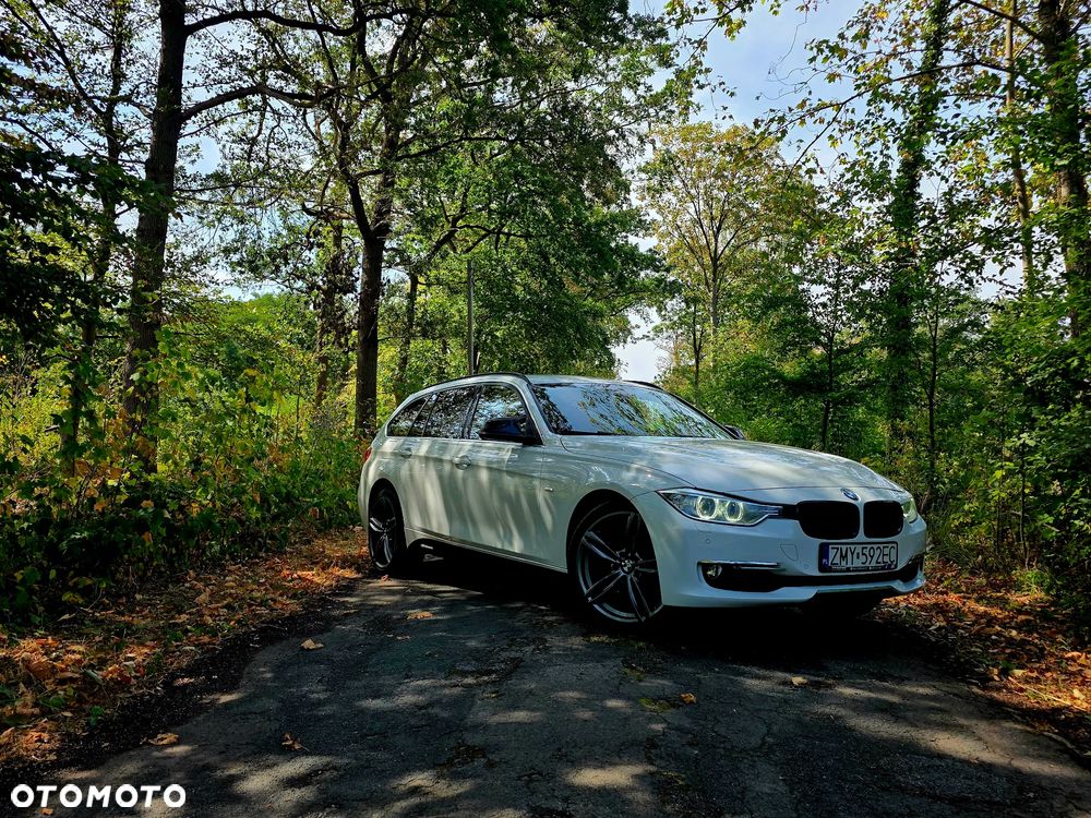 BMW Seria 3 320d xDrive Sport-Aut Luxury Line - 3