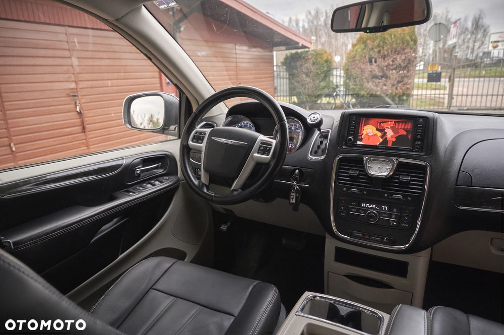 Chrysler Town & Country 3.6 Limited - 36