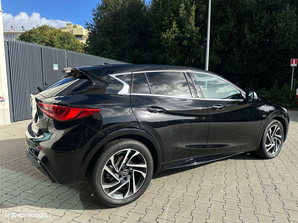 Infiniti Q30 - 5