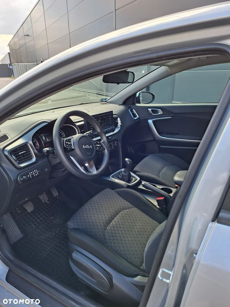 Kia Ceed 1.5 T-GDI M - 8