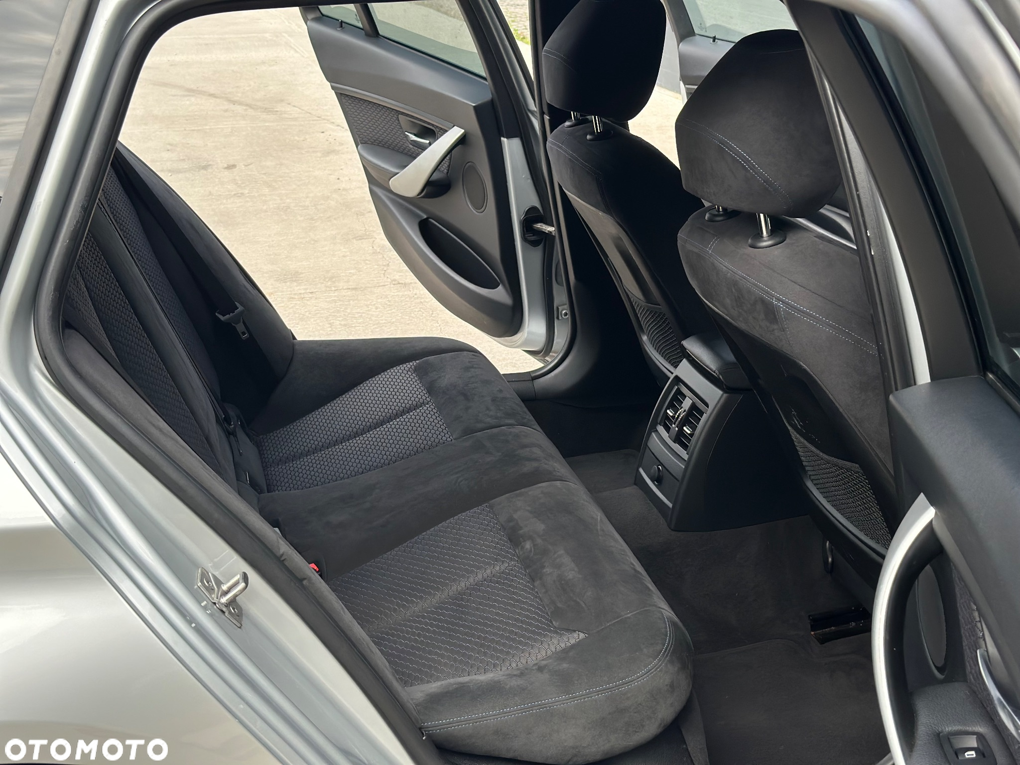 BMW Seria 3 328i Touring xDrive Sport Line - 20