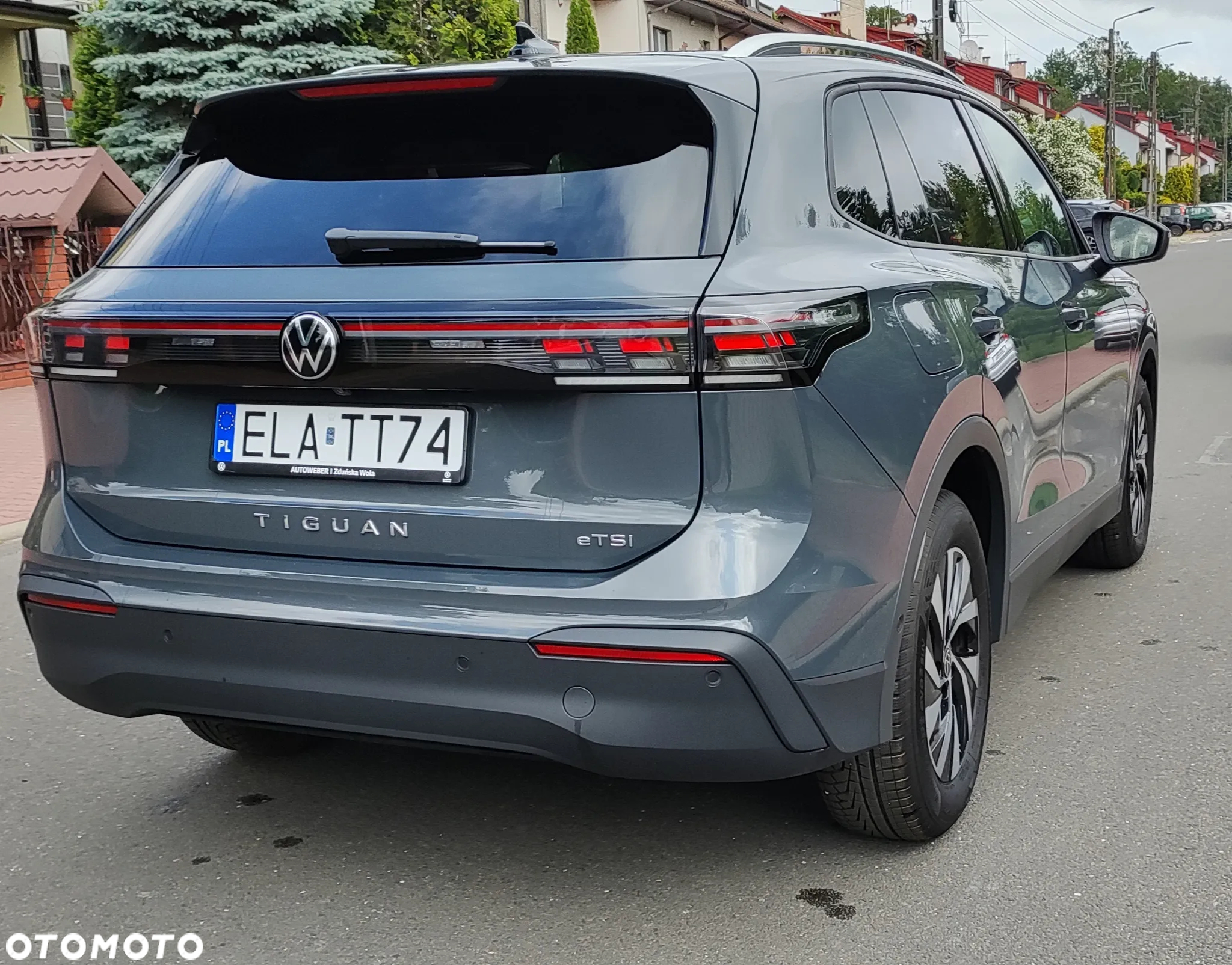 Volkswagen Tiguan - 11