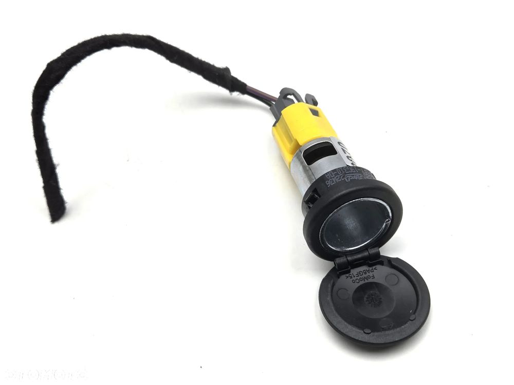 FORD FOCUS MK4 IV FORD KUGA MK3 ESCAPE IV GNIAZDO PORT ZAPALNICZKA F1ET-19G310 - 1