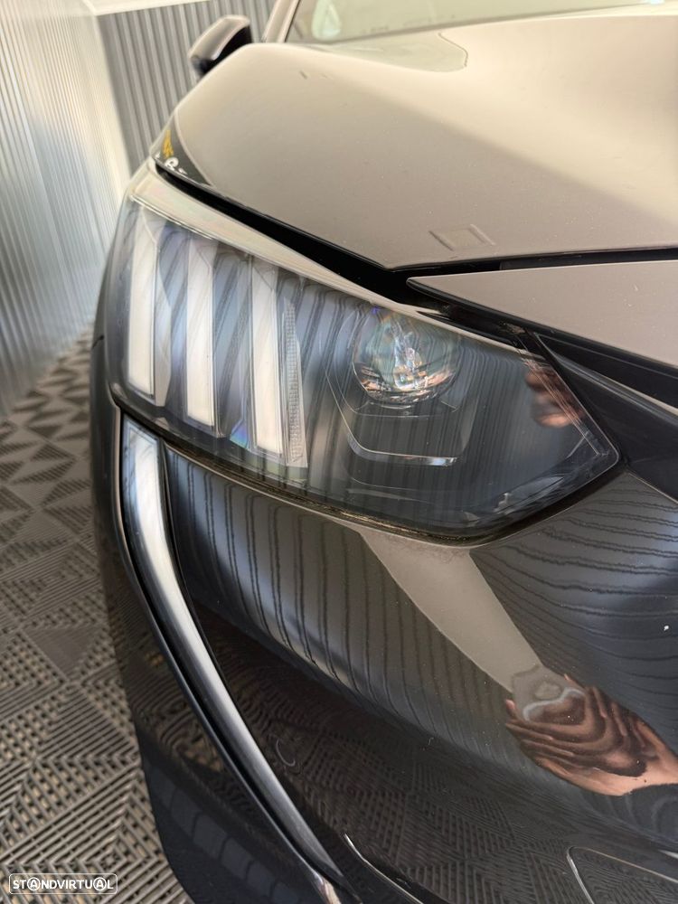 Peugeot e-208 50 kWh GT Pack - 8