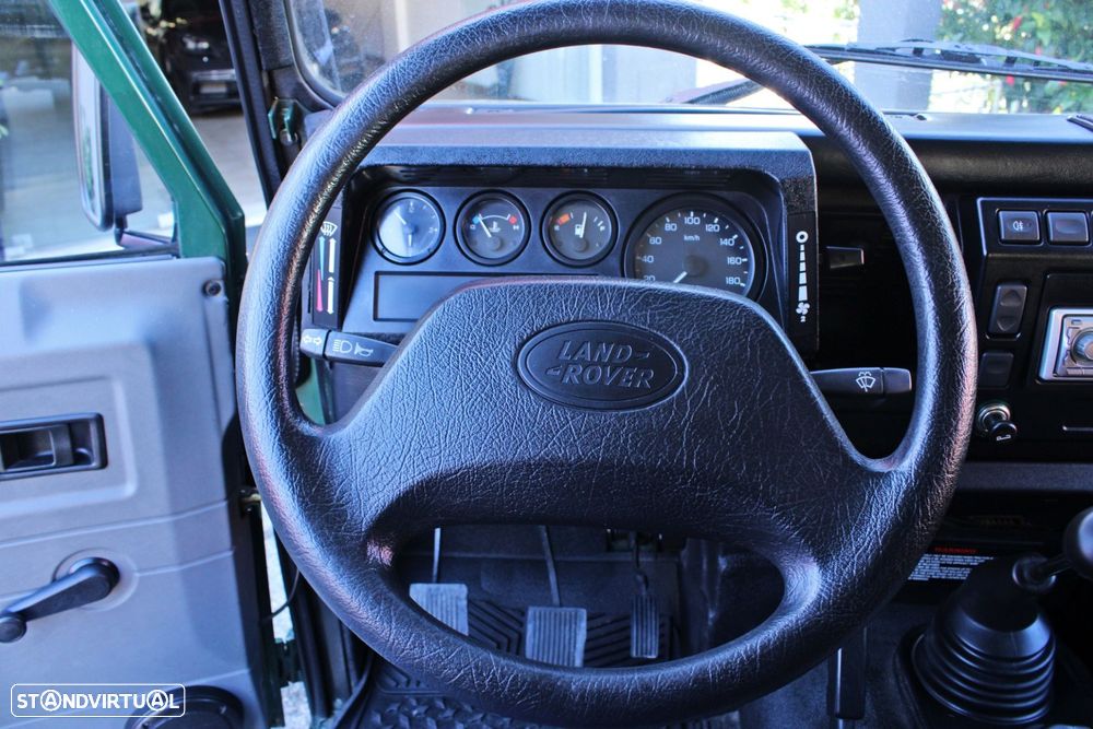 Land Rover Defender 90 2.5 TD5 Metal Top - 6