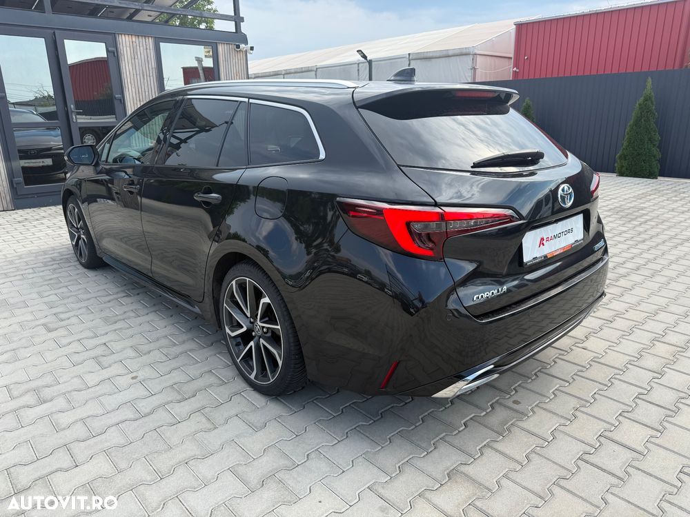 Toyota Corolla 2.0 HSD Exclusive Plus - 9