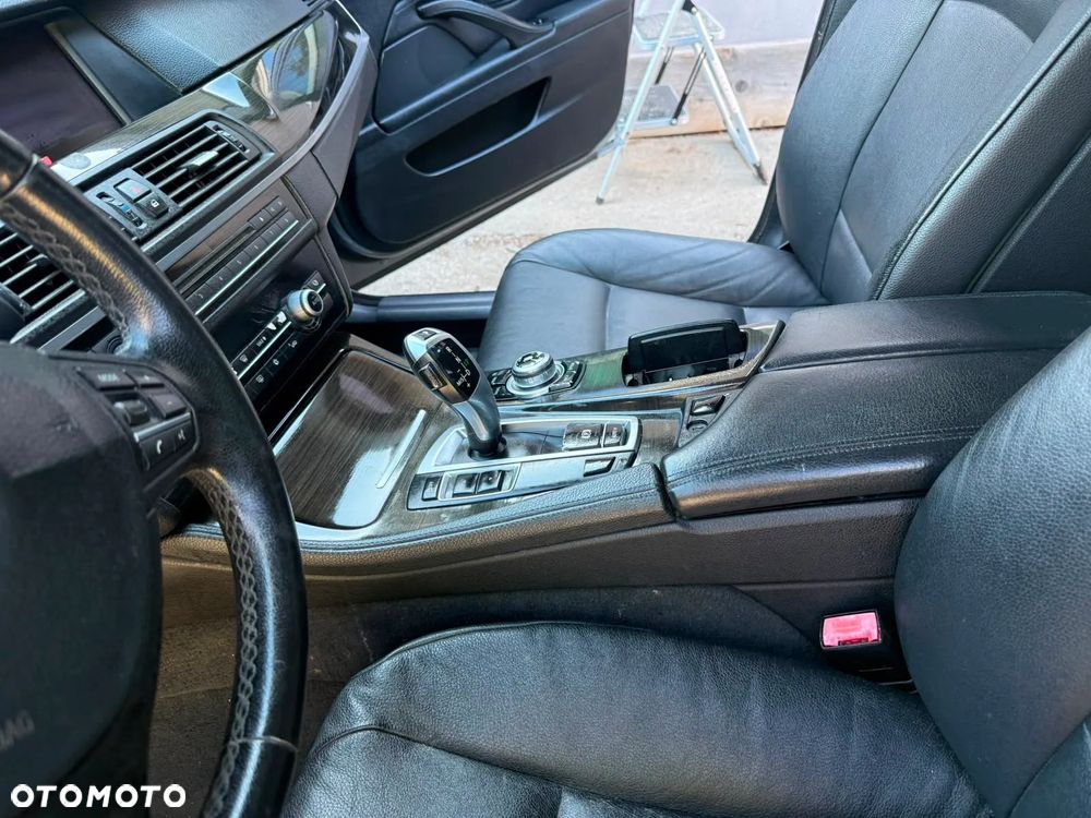 BMW Seria 5 528i Modern Line - 27