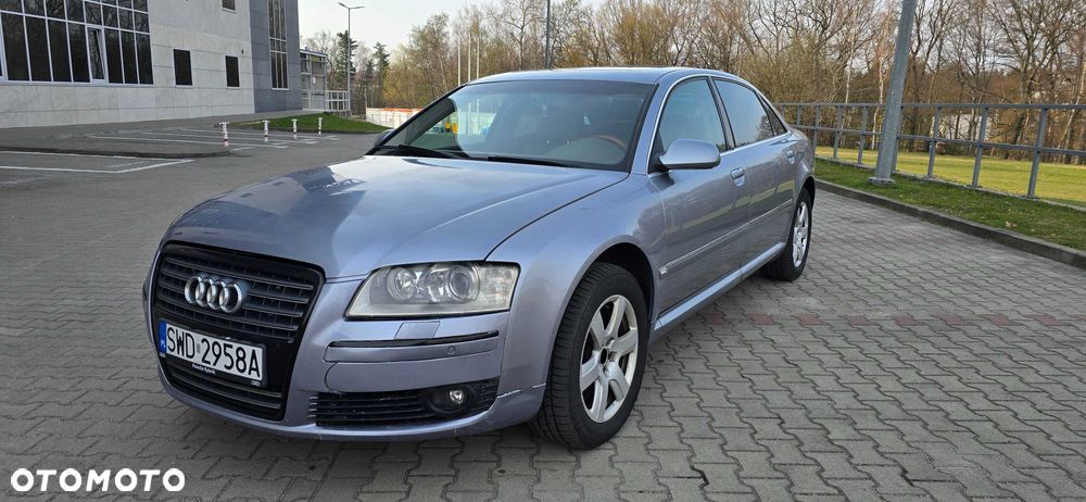 Audi A8 - 1