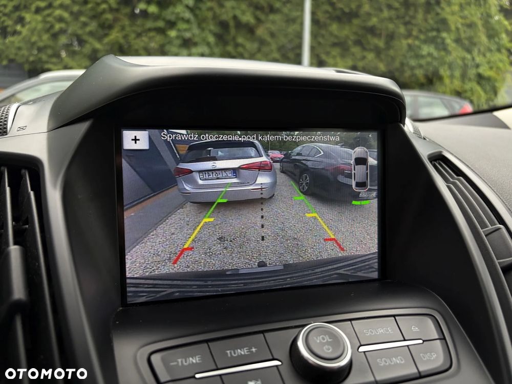 Ford Kuga 2.0 TDCi 2x4 Titanium - 28
