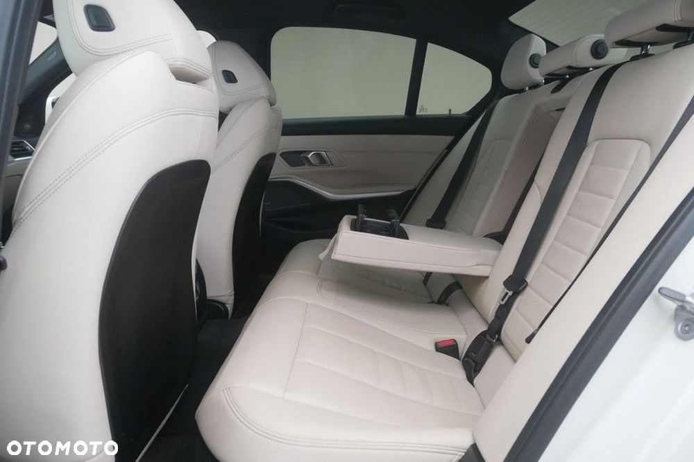 BMW Seria 3 - 15