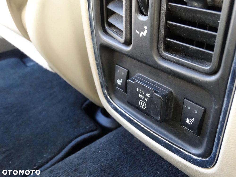 Jeep Grand Cherokee - 22