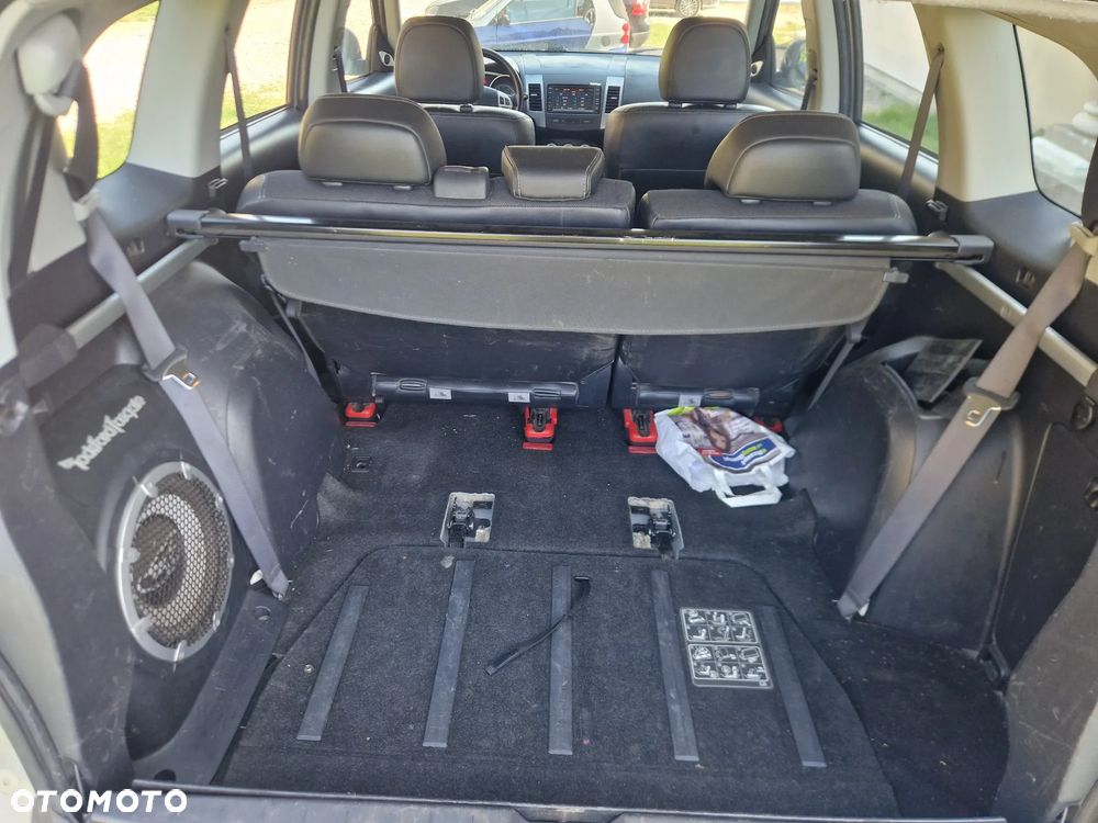 Peugeot 4007 7-Sitzer Sport - 14