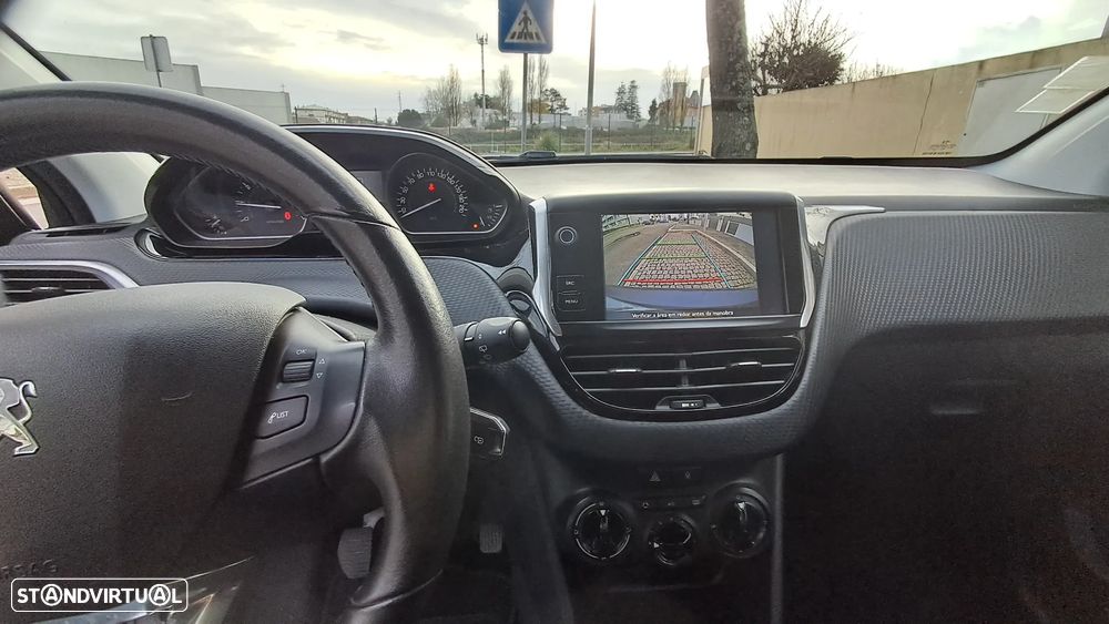 Peugeot 208 1.2 PureTech Style - 7