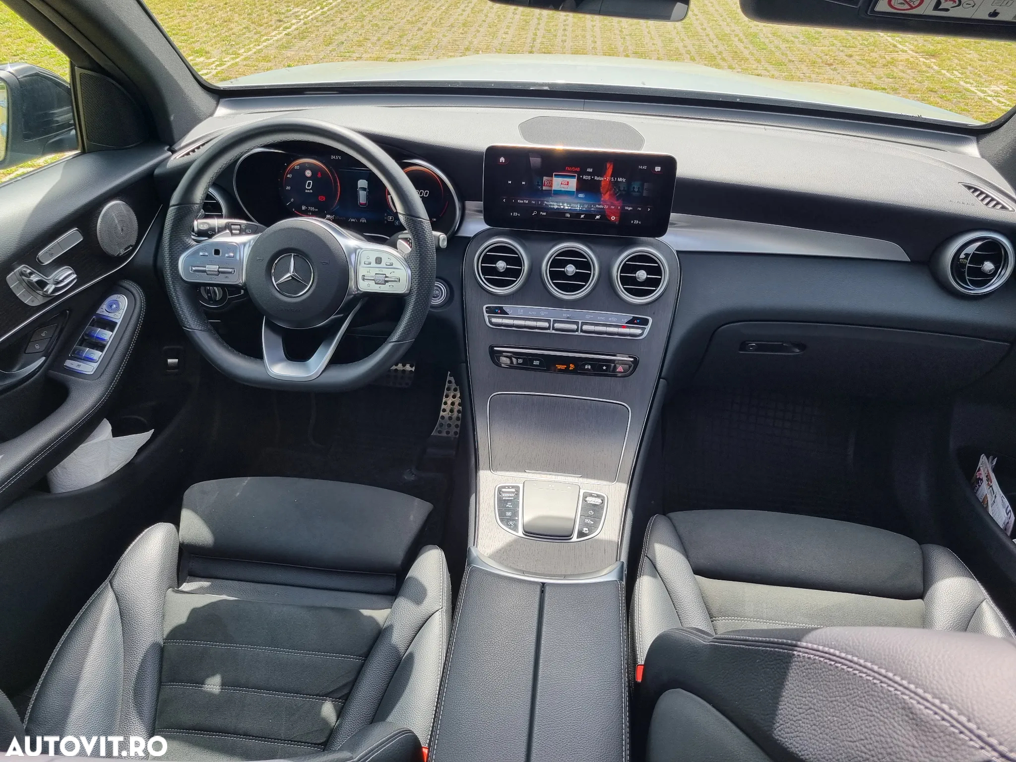 Mercedes-Benz GLC 220 d 4Matic 9G-TRONIC AMG Line - 11
