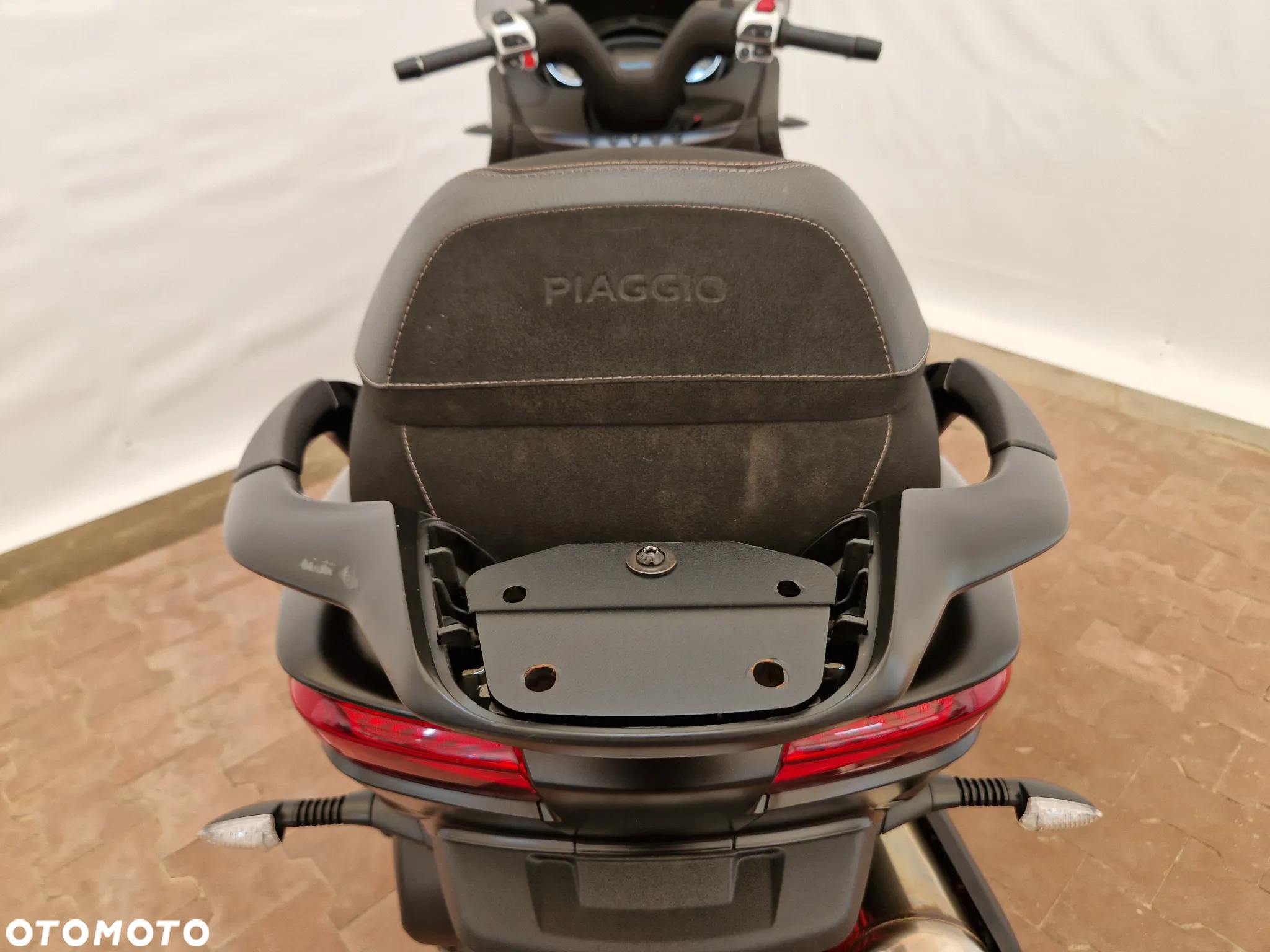 Piaggio MP-3 - 27