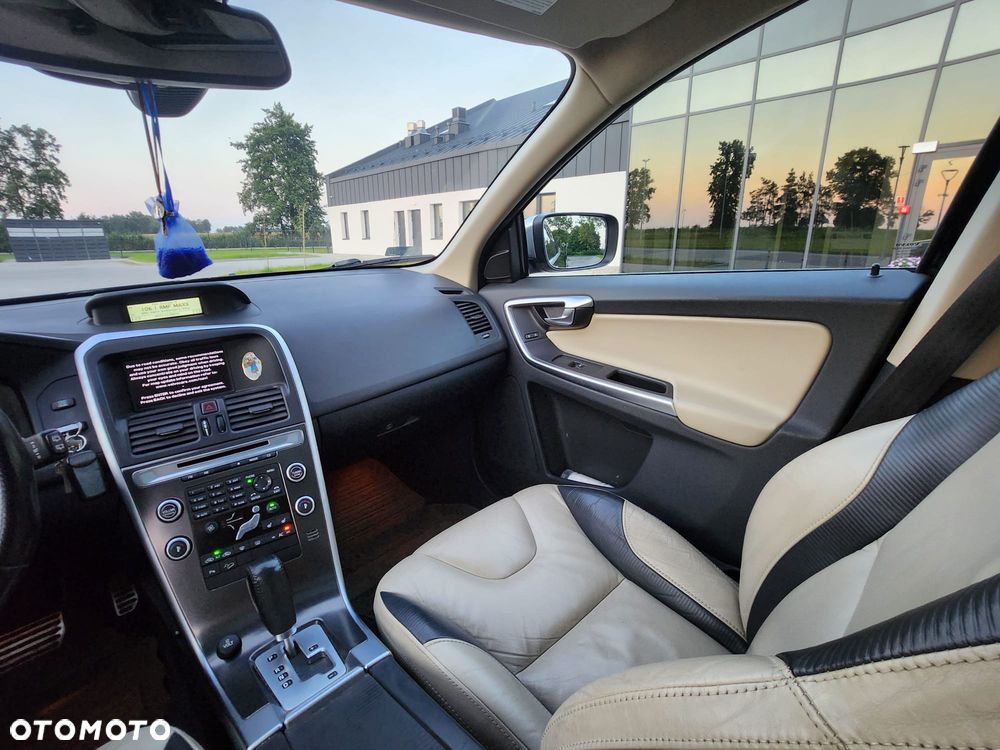 Volvo XC 60 T6 AWD R-Design - 19