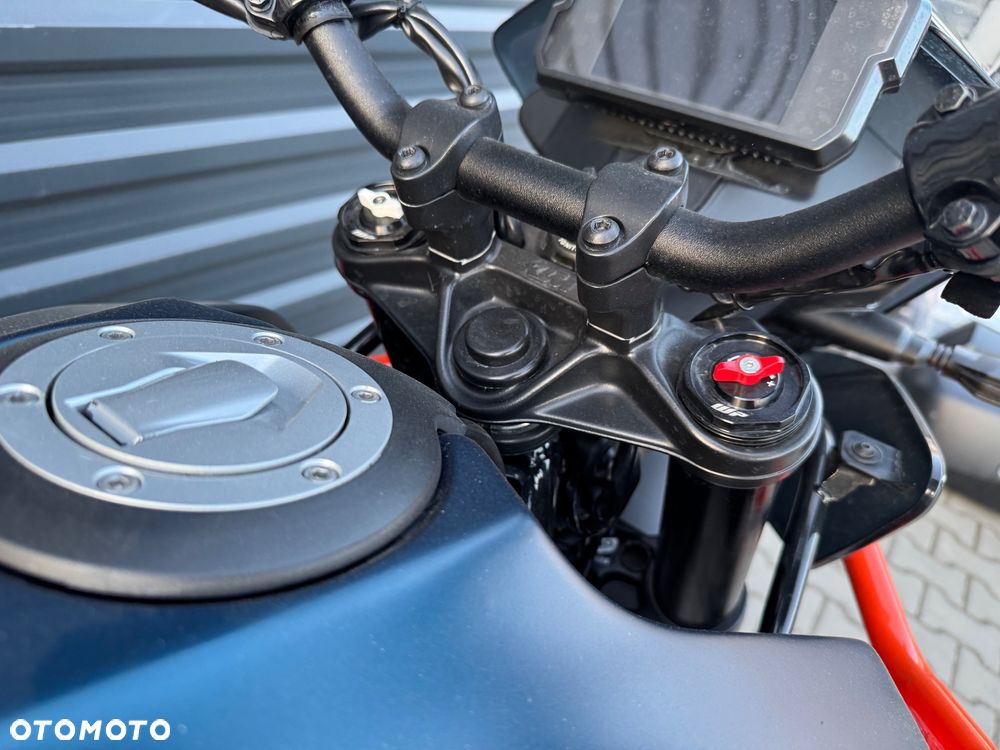 KTM Adventure - 13