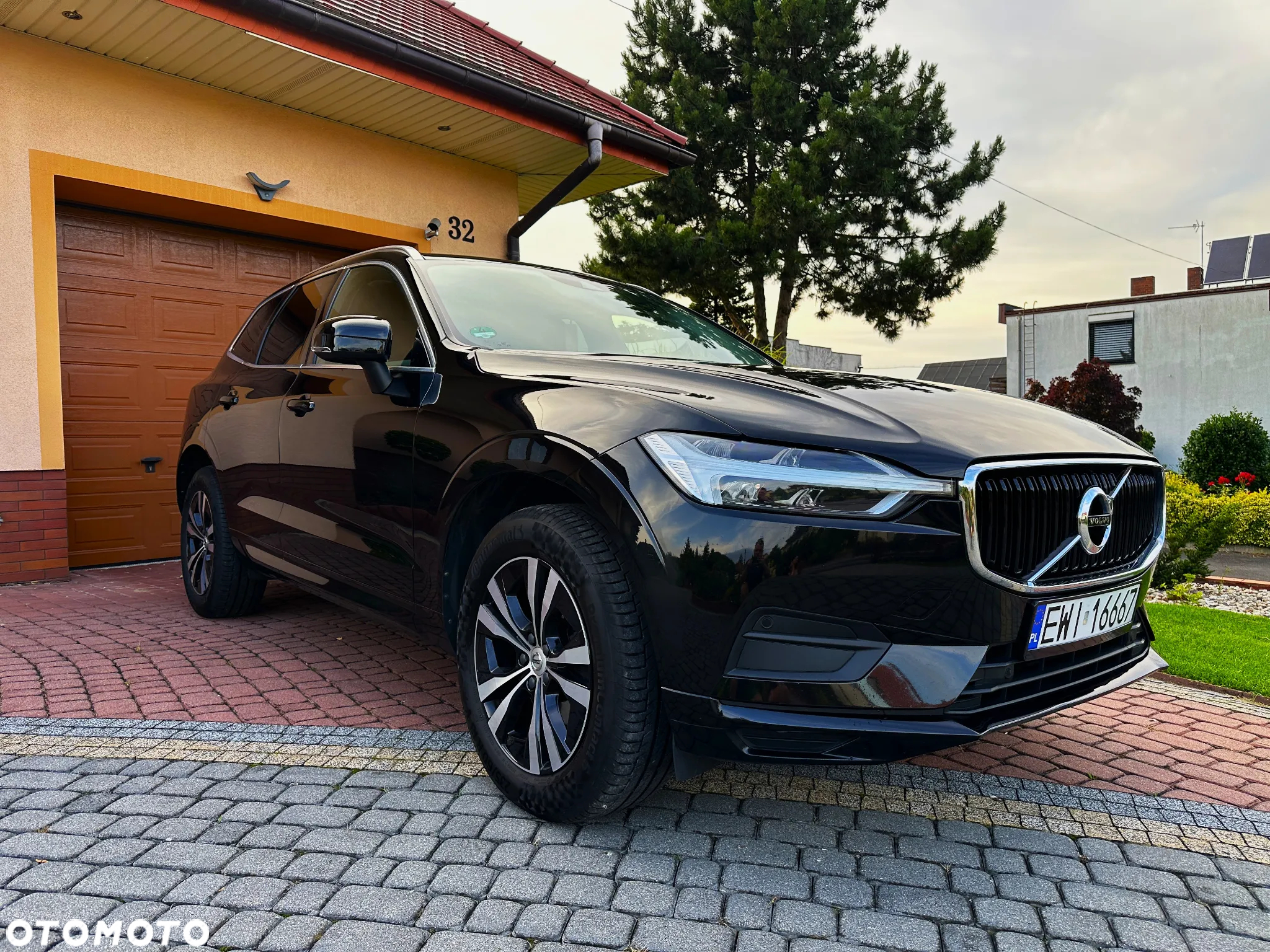 Volvo XC 60 D4 Momentum Pro - 9