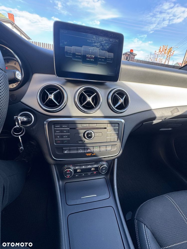 Mercedes-Benz CLA 250 7G-DCT - 6