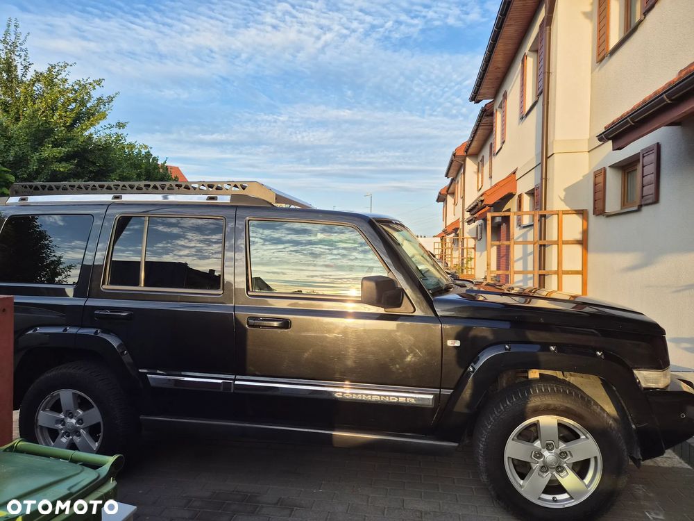 Jeep Commander 3.0 CRD Limited - 32