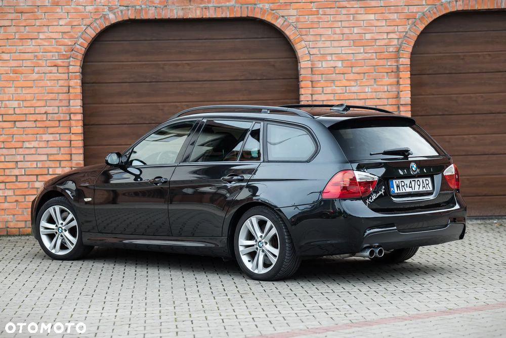 BMW Seria 3 330xi Touring - 11