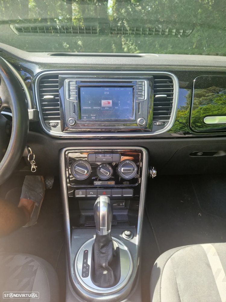 VW New Beetle Cabriolet 1.2 TSI Design DSG - 35