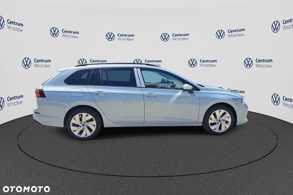 Volkswagen Golf VIII 1.5 eTSI EVO Life DSG - 4