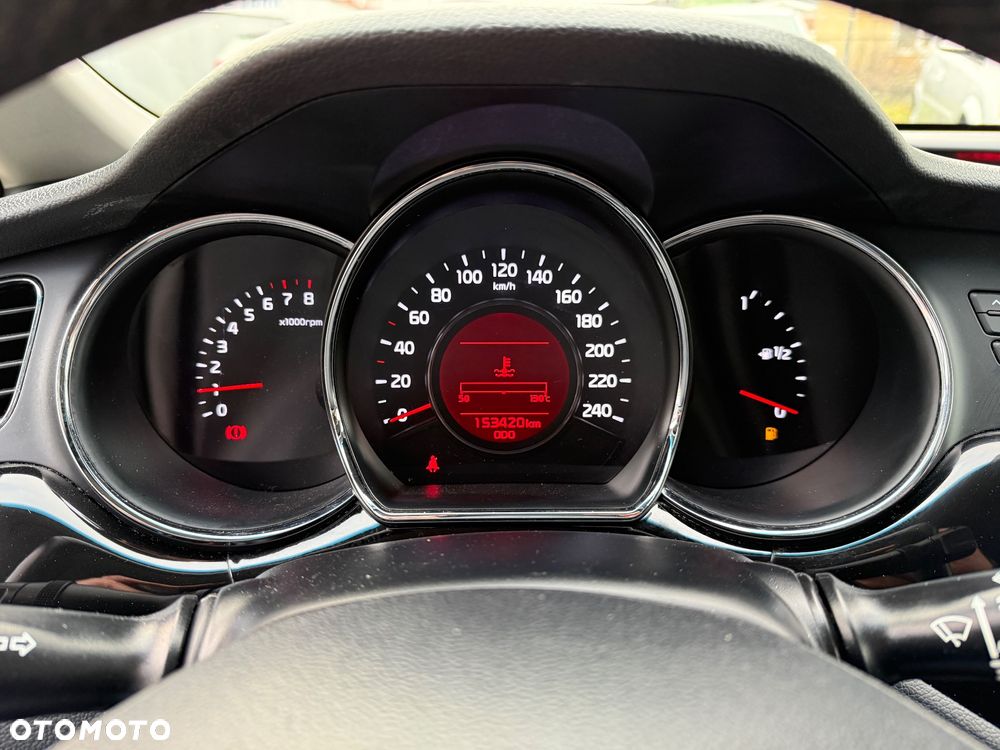 Kia Ceed 1.6 GDI Dream Team Edition - 19