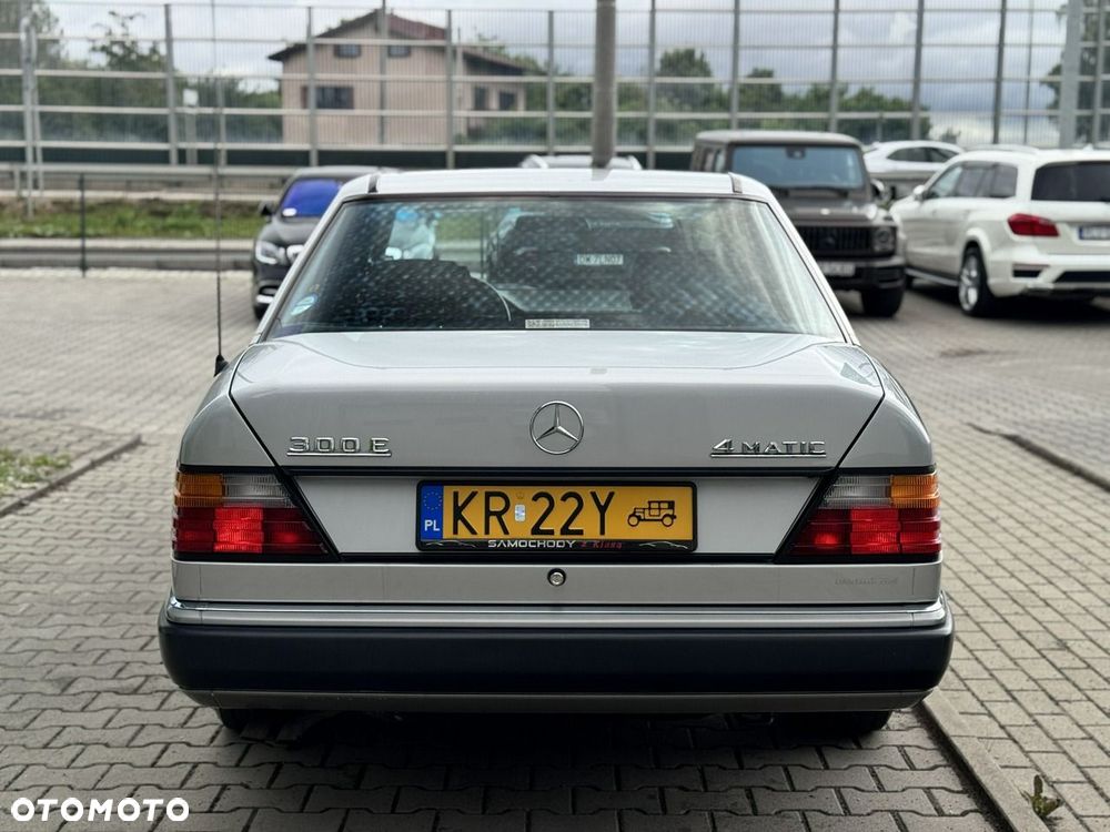 Mercedes-Benz W124 (1984-1993) - 8
