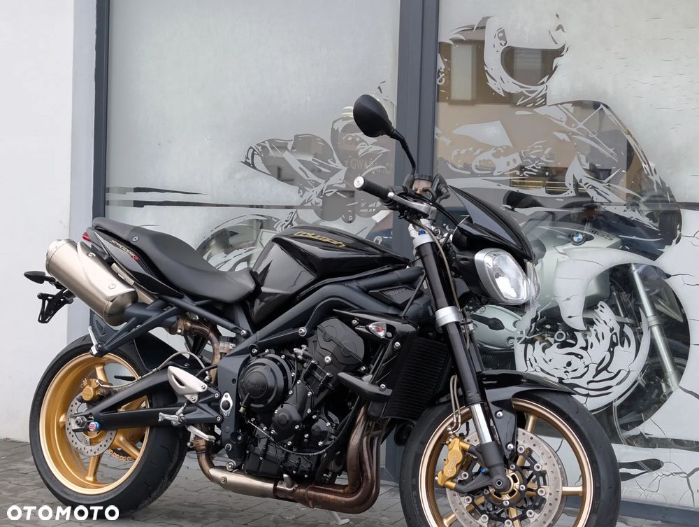 Triumph Street Triple - 4