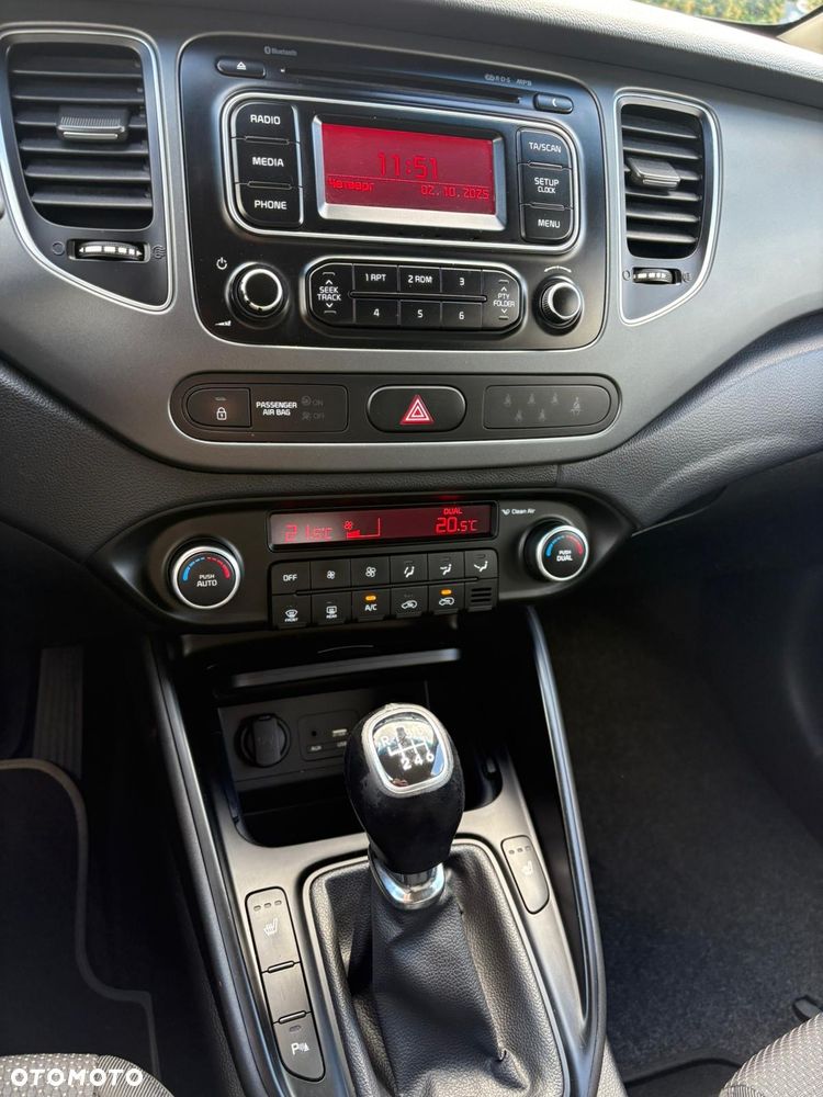 Kia Carens 1.7 CRDi 115 Dream-Team Edition - 16