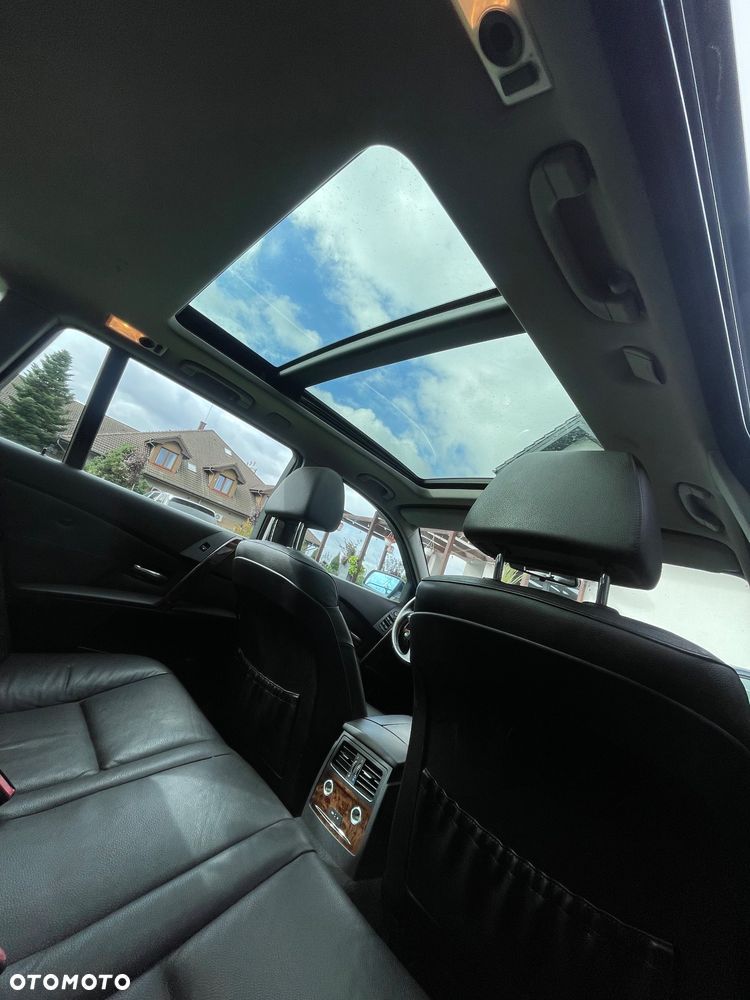 BMW Seria 5 525d - 18