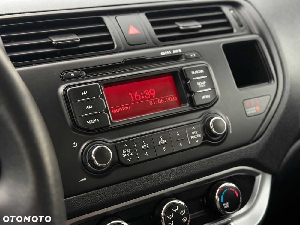 Kia Rio - 18