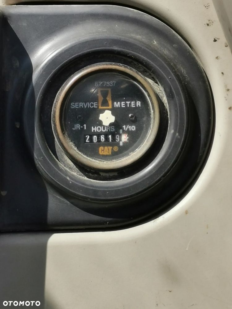 Caterpillar 318C - 5