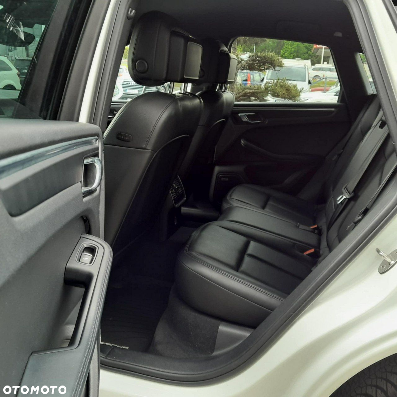 Porsche Macan - 9
