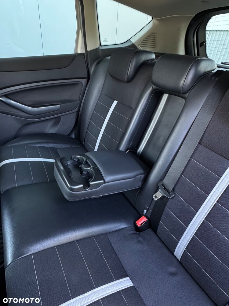 Ford Kuga 2.0 TDCi Titanium - 30