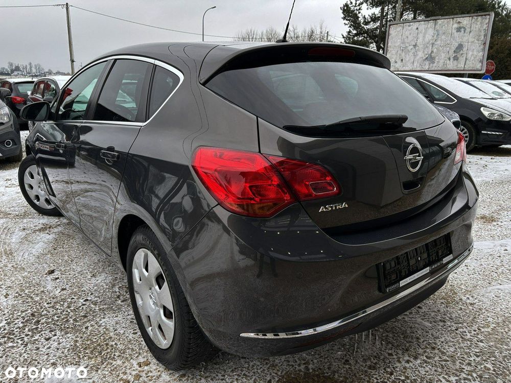 Opel Astra 1.4 Turbo Innovation - 4