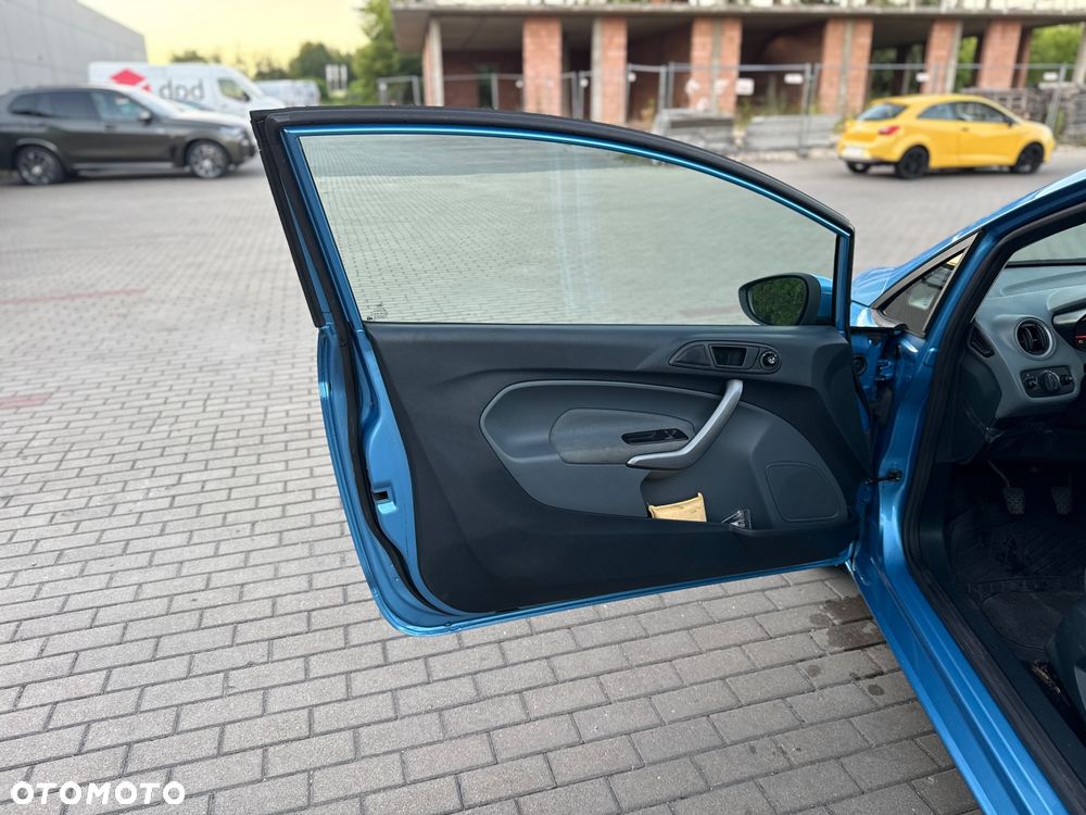 Ford Fiesta 1.25 Ambiente - 11