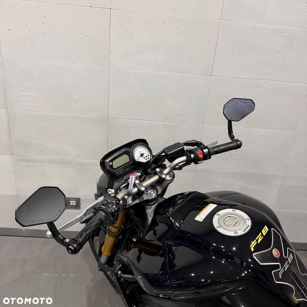 Yamaha FZ8 - 15