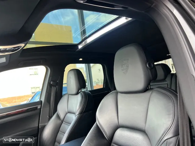 Porsche Cayenne S E-Hybrid - 18