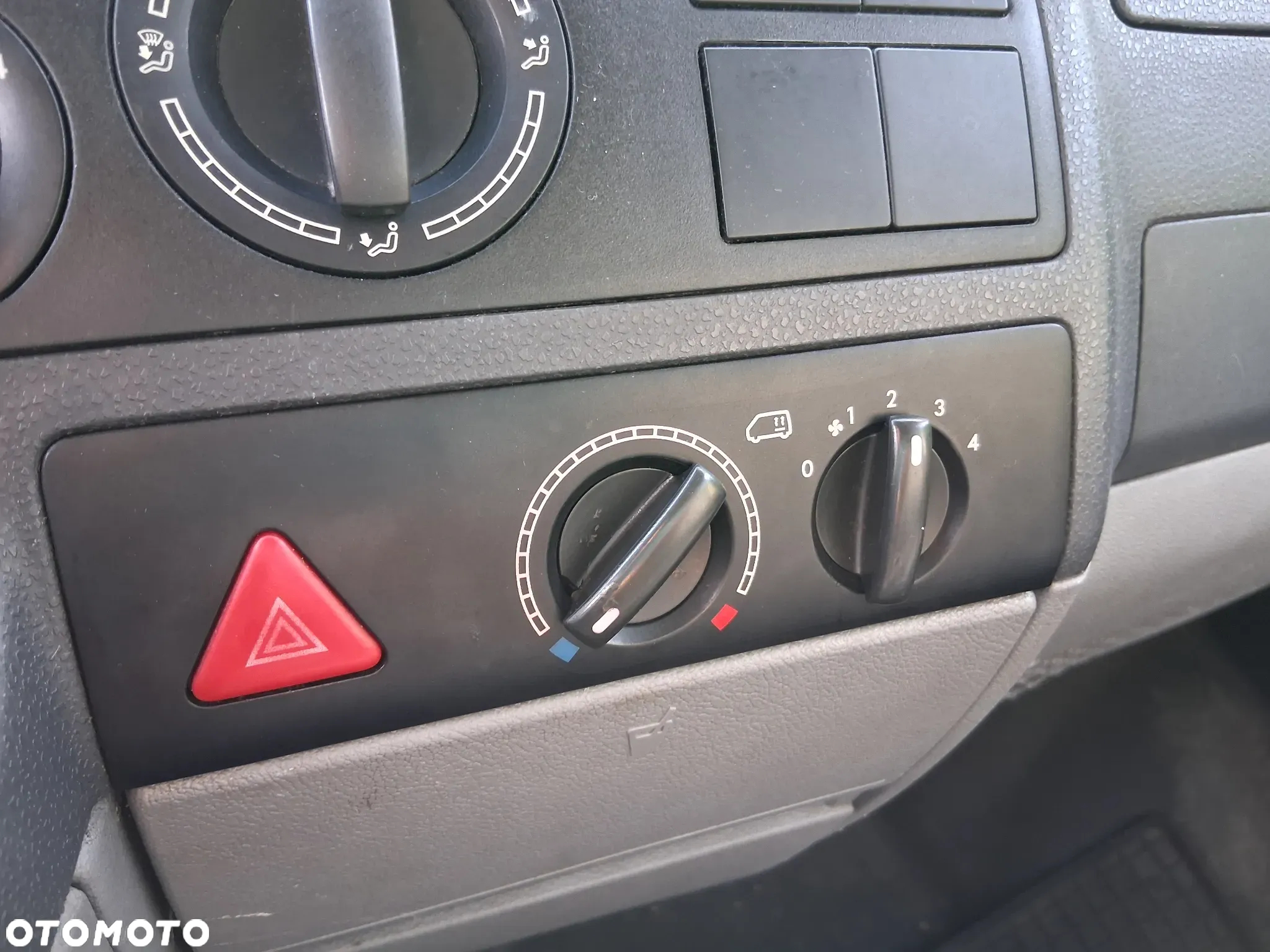 Volkswagen Transporter T5 TDI L1H1 - 12