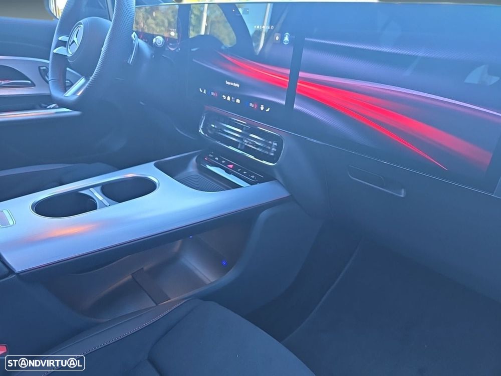 Mercedes-Benz GLB 200 Standard - 15