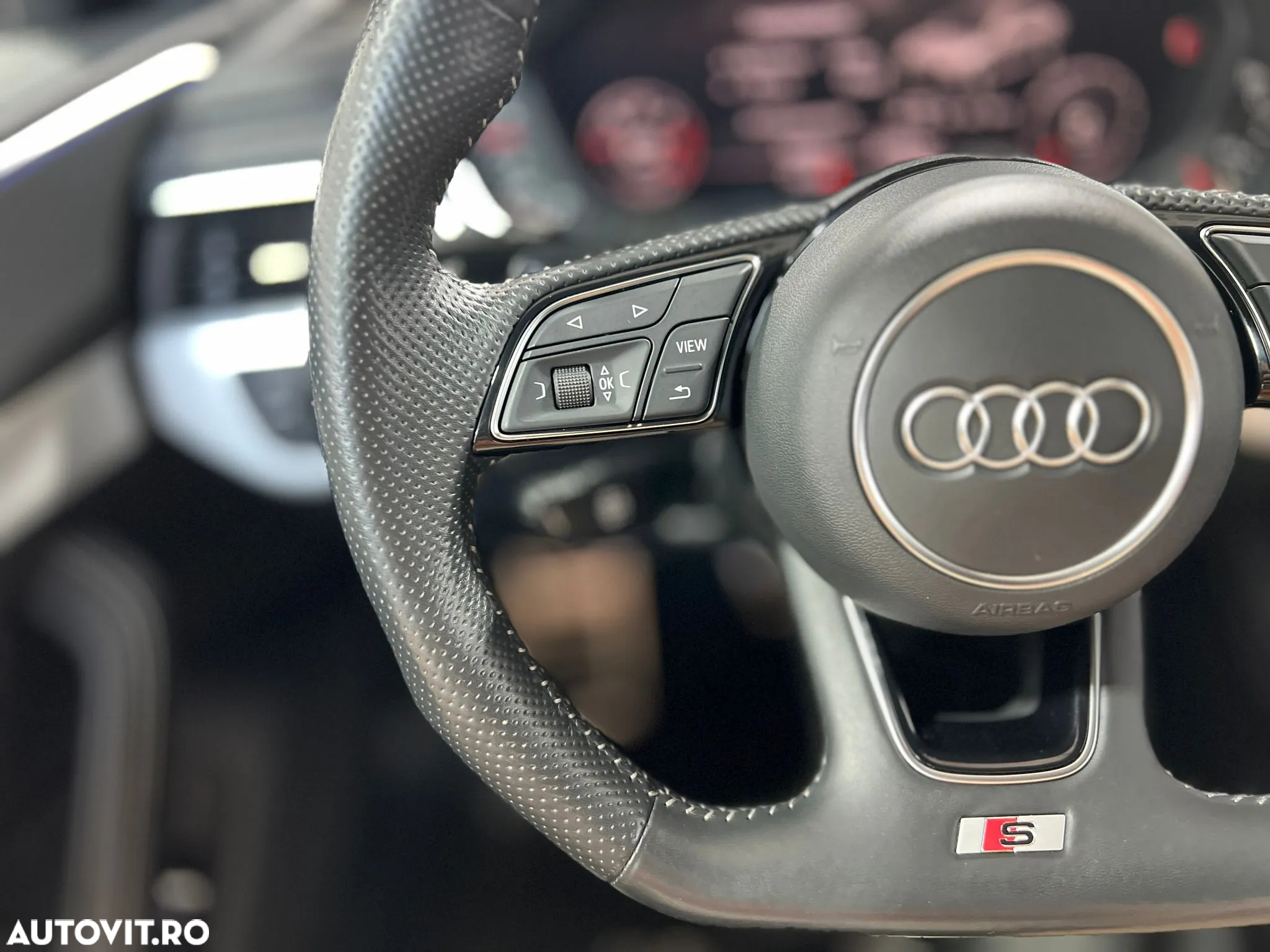 Audi A4 2.0 TDI quattro S tronic Sport - 24