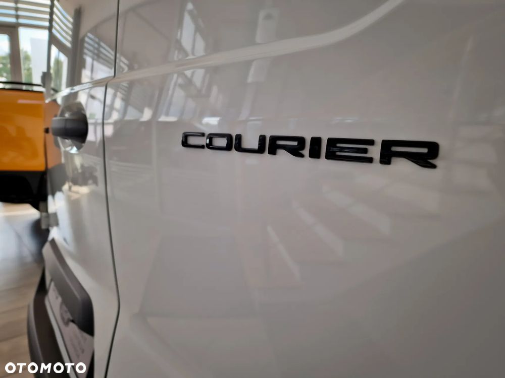 Ford Transit Courier - 7