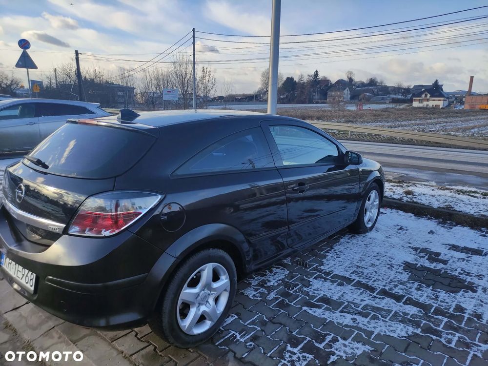 Opel Astra 1.6 Essentia - 4